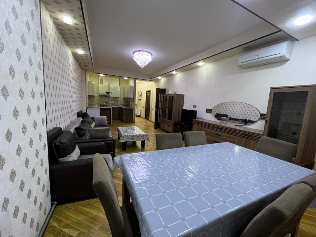 Bakuvi Apartments On New Boulveard Bagian luar foto