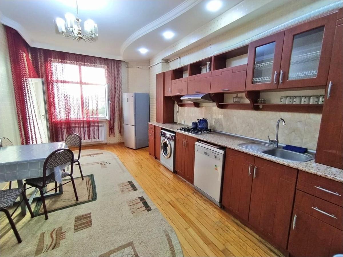 Bakuvi Apartments On New Boulveard Bagian luar foto